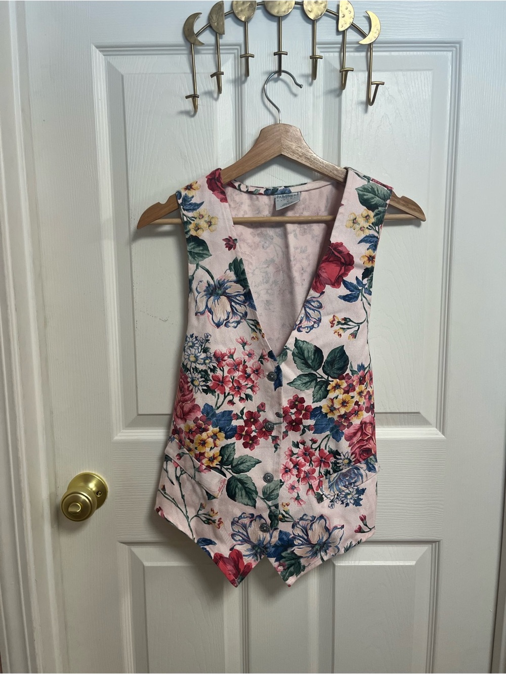 Vintage 90’s Blush Floral V-Neck Women’s Button Up Vest
